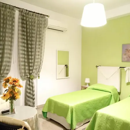 Divina Bed & Breakfast 4*