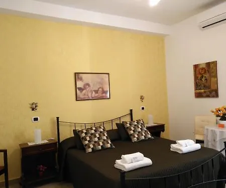 Bed & Breakfast Divina 4*