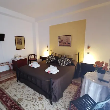 Oda ve Kahvaltı Divina *