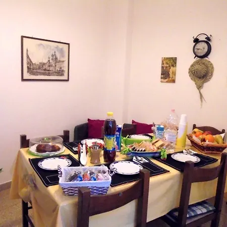 Divina Oda ve Kahvaltı Roma