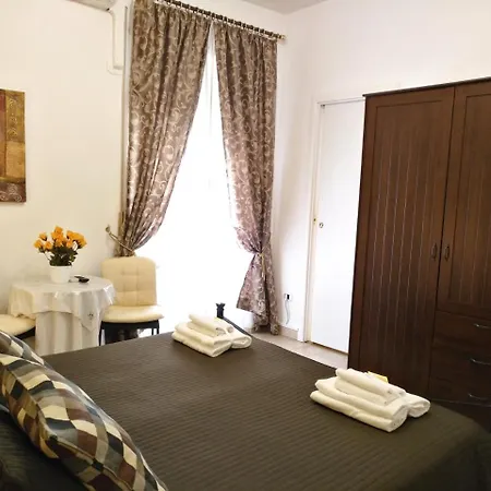 Divina Oda ve Kahvaltı Roma