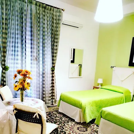 Divina 4*