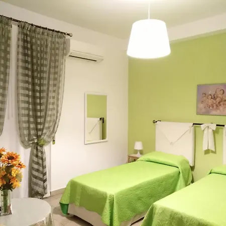 Bed & Breakfast Divina 4*